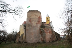08